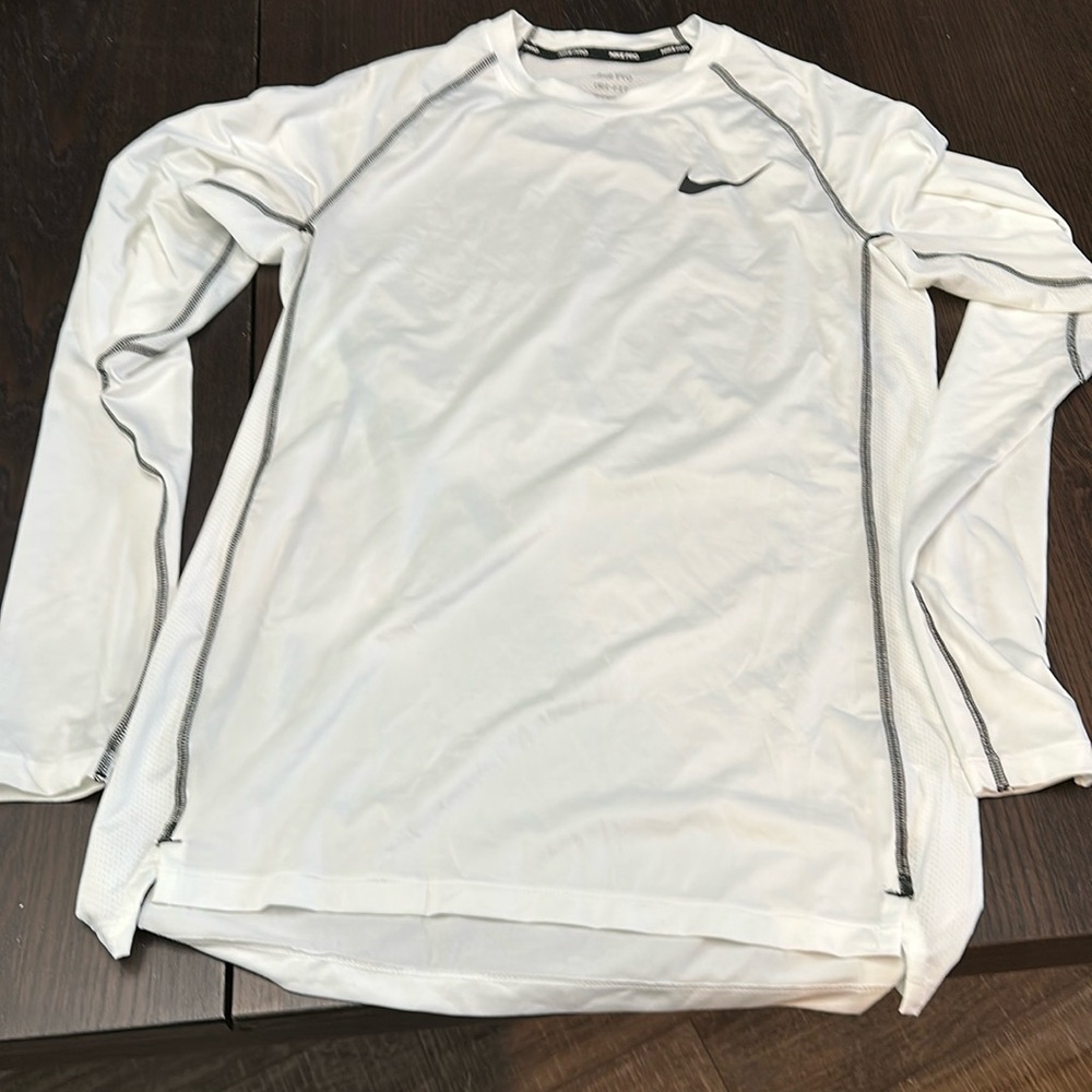 Nike dry fit long sleeve shirt